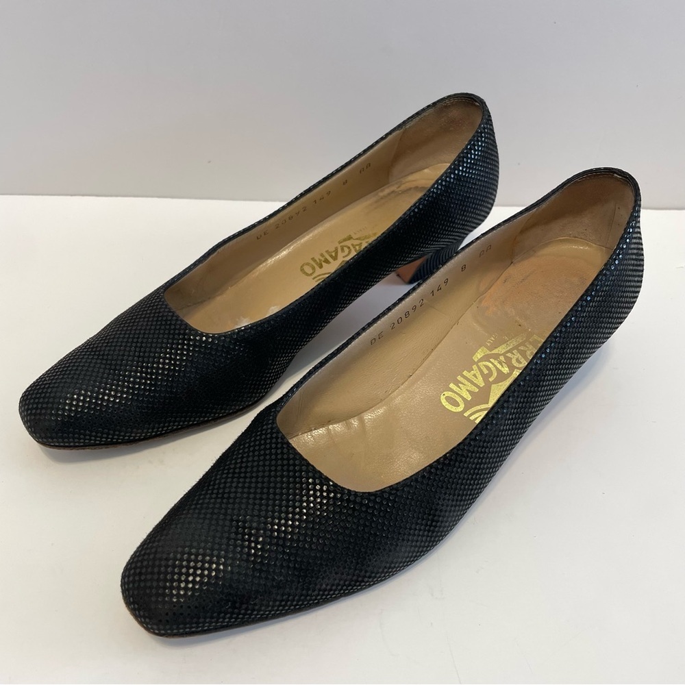 Salvatore Ferragamo Black Textured Leather Low Heel Pumps Size 8AA Narrow